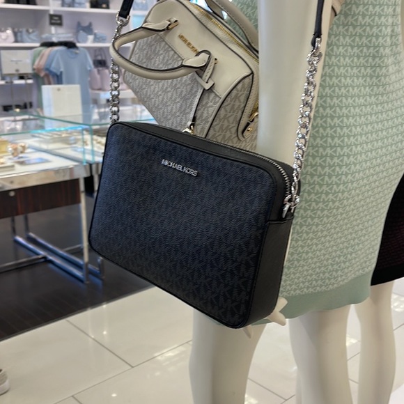 Michael Kors Jet Set Item Large East West Zip Crossbody Black - Picture 7 of 16